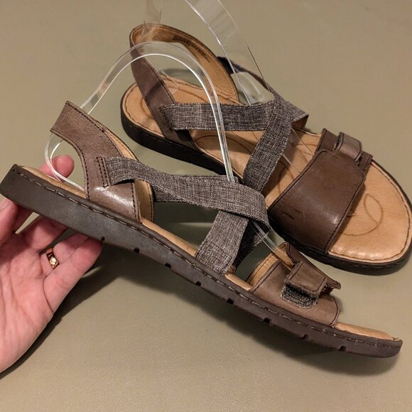 BORN Britton Leather Strappy Sandals 10 Brown Tan Cushioned Comfortable Flats - Picture 2 of 8